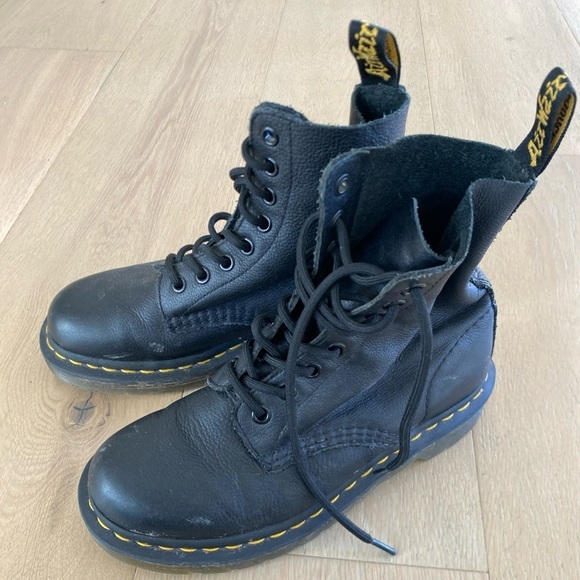 Dr. Martens airwait original Combat Boots Platform Quad Retro Women's 5 - Picture 1 of 8